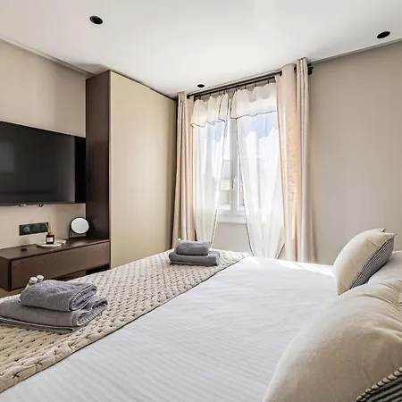 Sublime Haussmannien Apartment